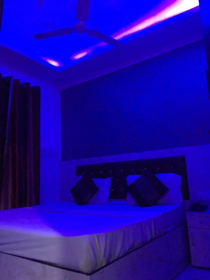 ניו דלהי Hotel O Kanak Palace מראה חיצוני תמונה