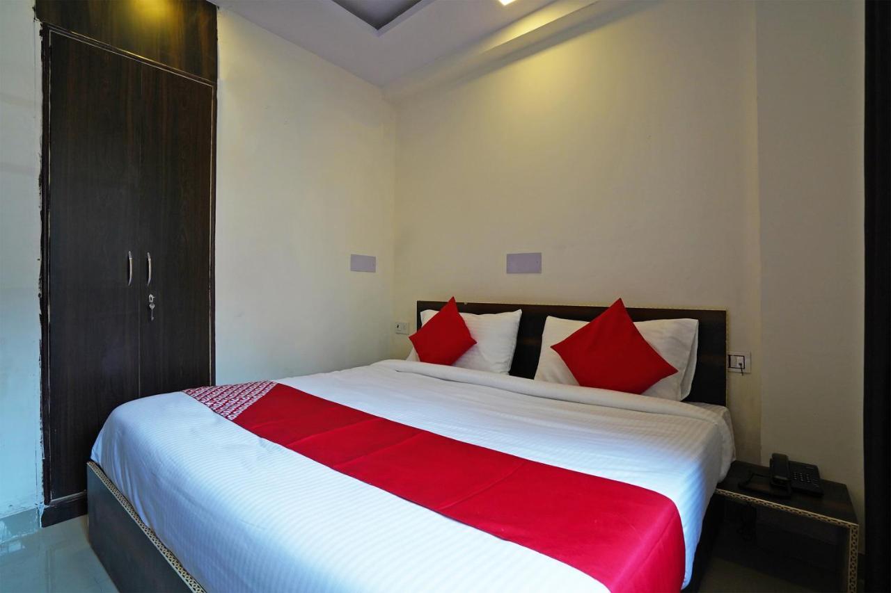 ניו דלהי Hotel O Kanak Palace מראה חיצוני תמונה