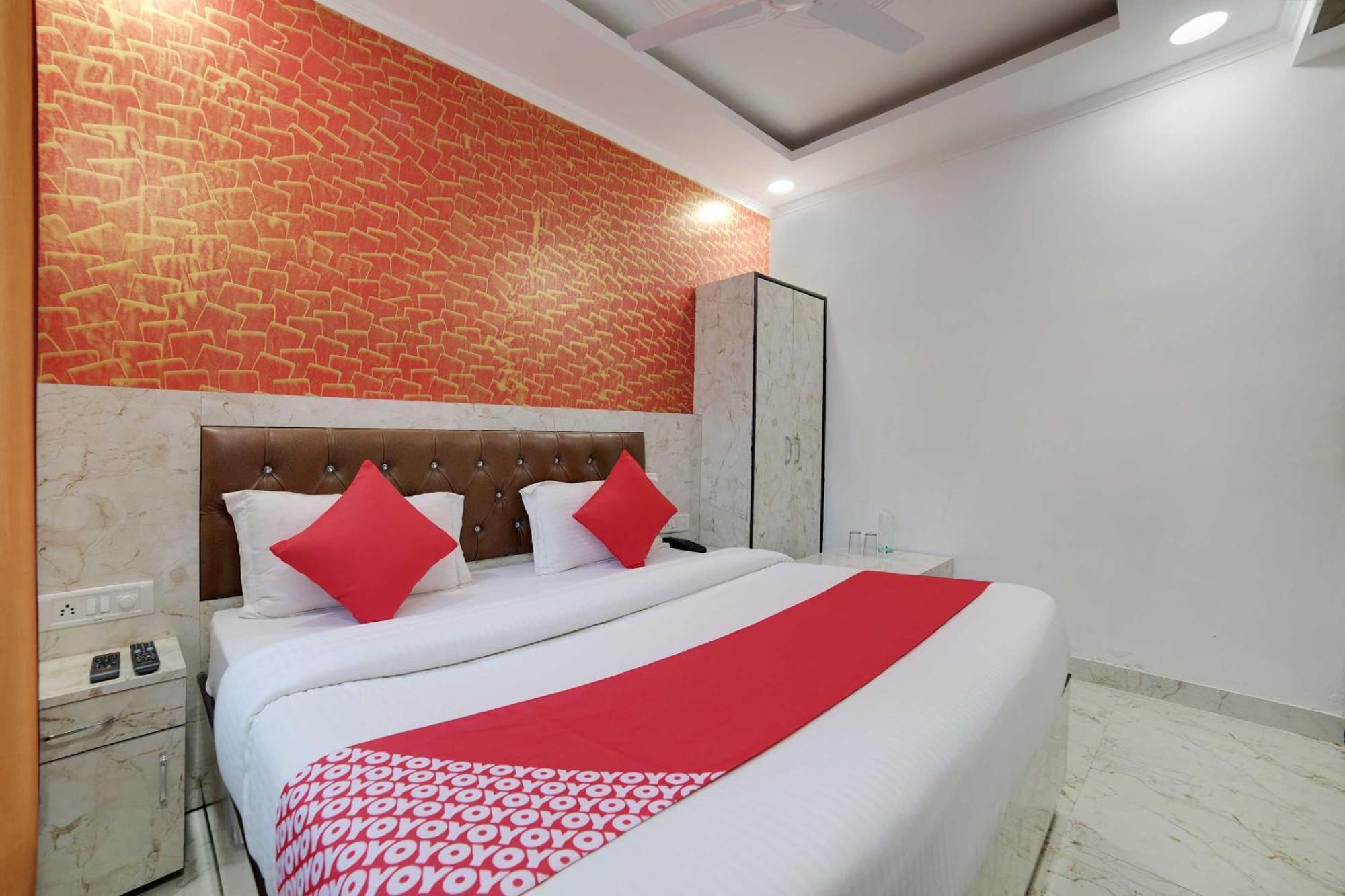 ניו דלהי Hotel O Kanak Palace מראה חיצוני תמונה