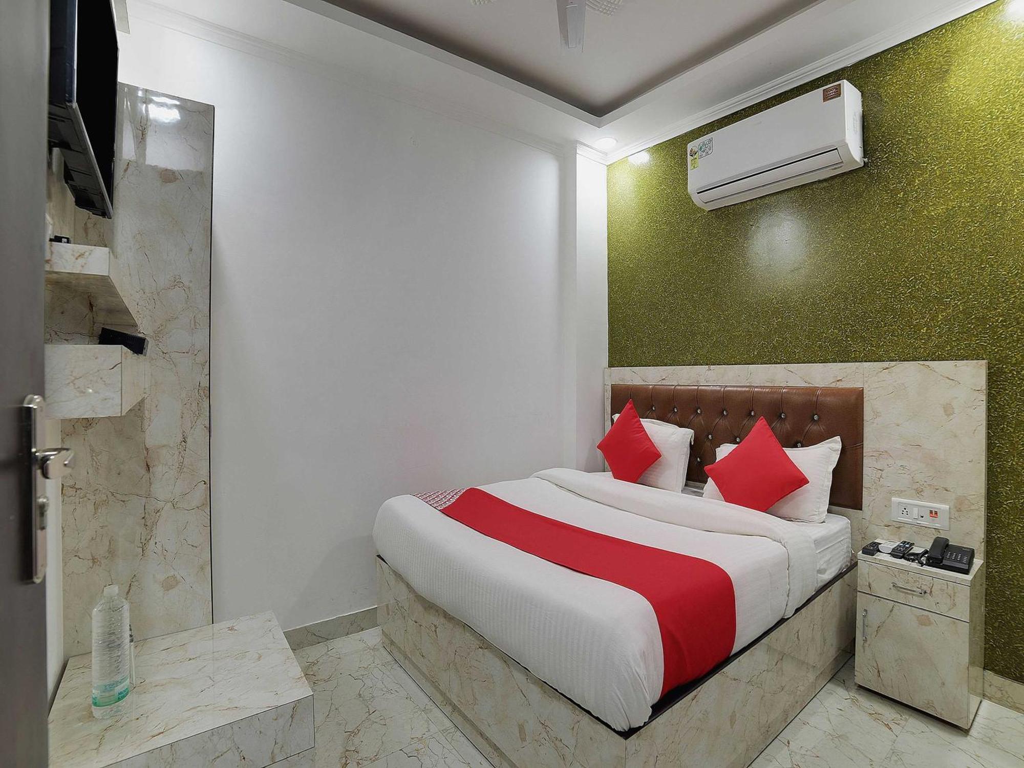 ניו דלהי Hotel O Kanak Palace מראה חיצוני תמונה