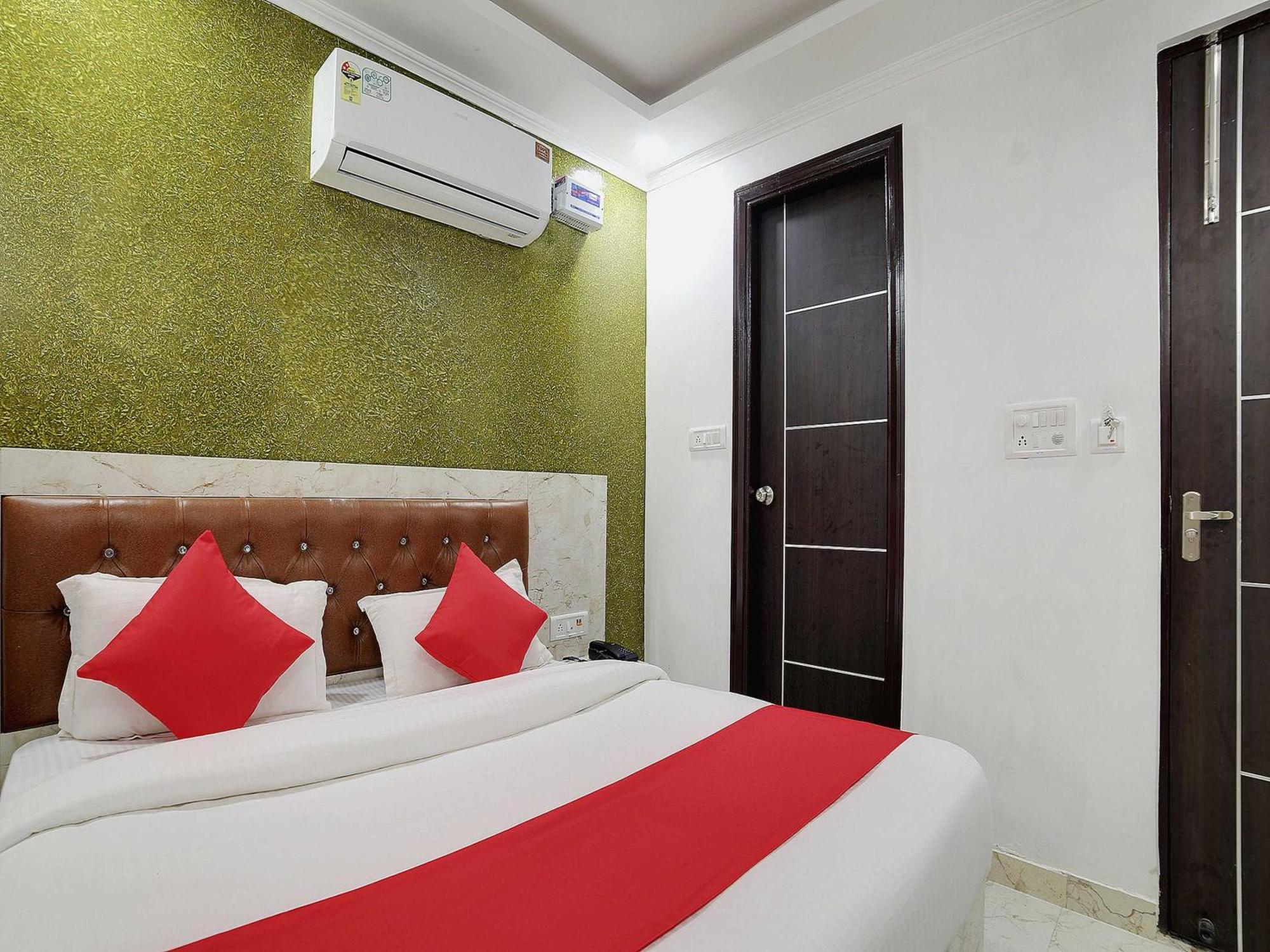 ניו דלהי Hotel O Kanak Palace מראה חיצוני תמונה