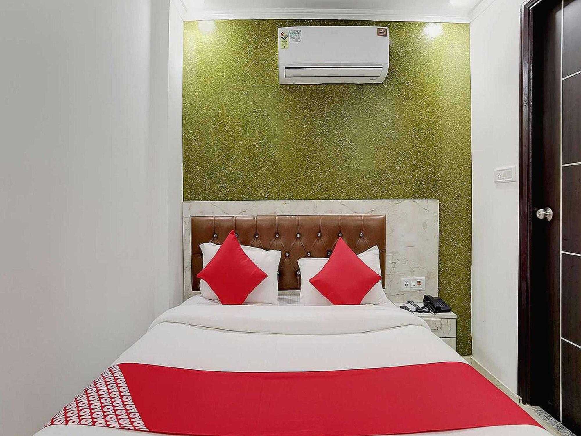 ניו דלהי Hotel O Kanak Palace מראה חיצוני תמונה